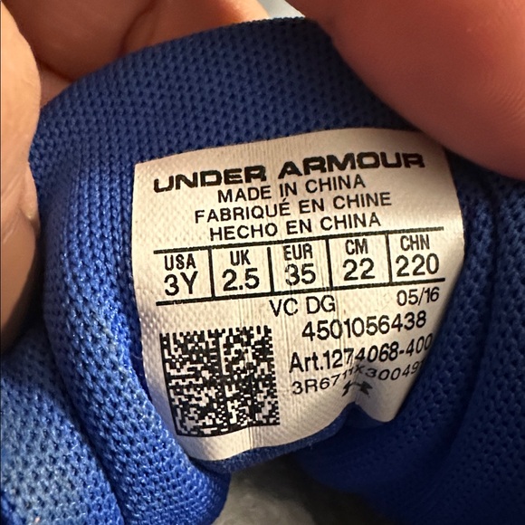 Under Armour Kids Sneakers in Blue and Yellow basketball shoes , - Picture 5 of 5